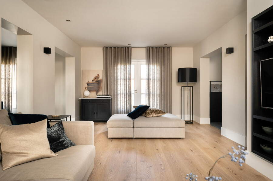 THE_15062_Authentic (19)